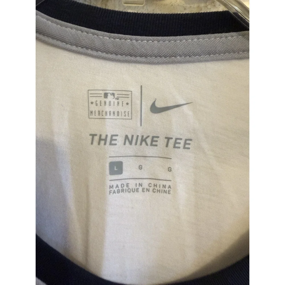 New York Yankees Shirt Nike Tee MLB Genuine Merchandise Raglan 3/4 Womens‎ Lg